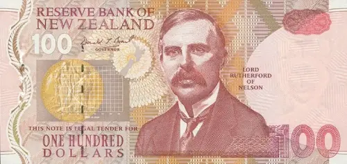 New Zealand 100 Dollar Banknote Front Issued 1992 Accepted For Exchange