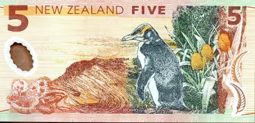 New Zealand 5 Dollar Banknote Front Issued 2015 Accepted For Exchange