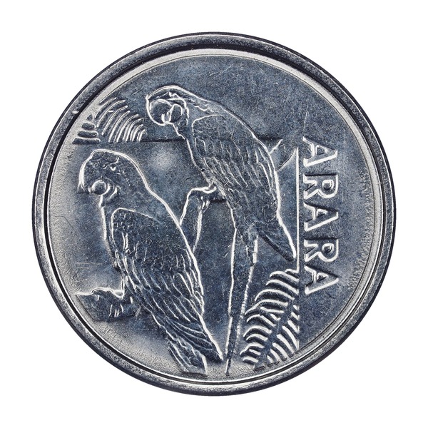 5 Cruzeiros Reais coin (Blue-and-Yellow Macaws) (reverse)